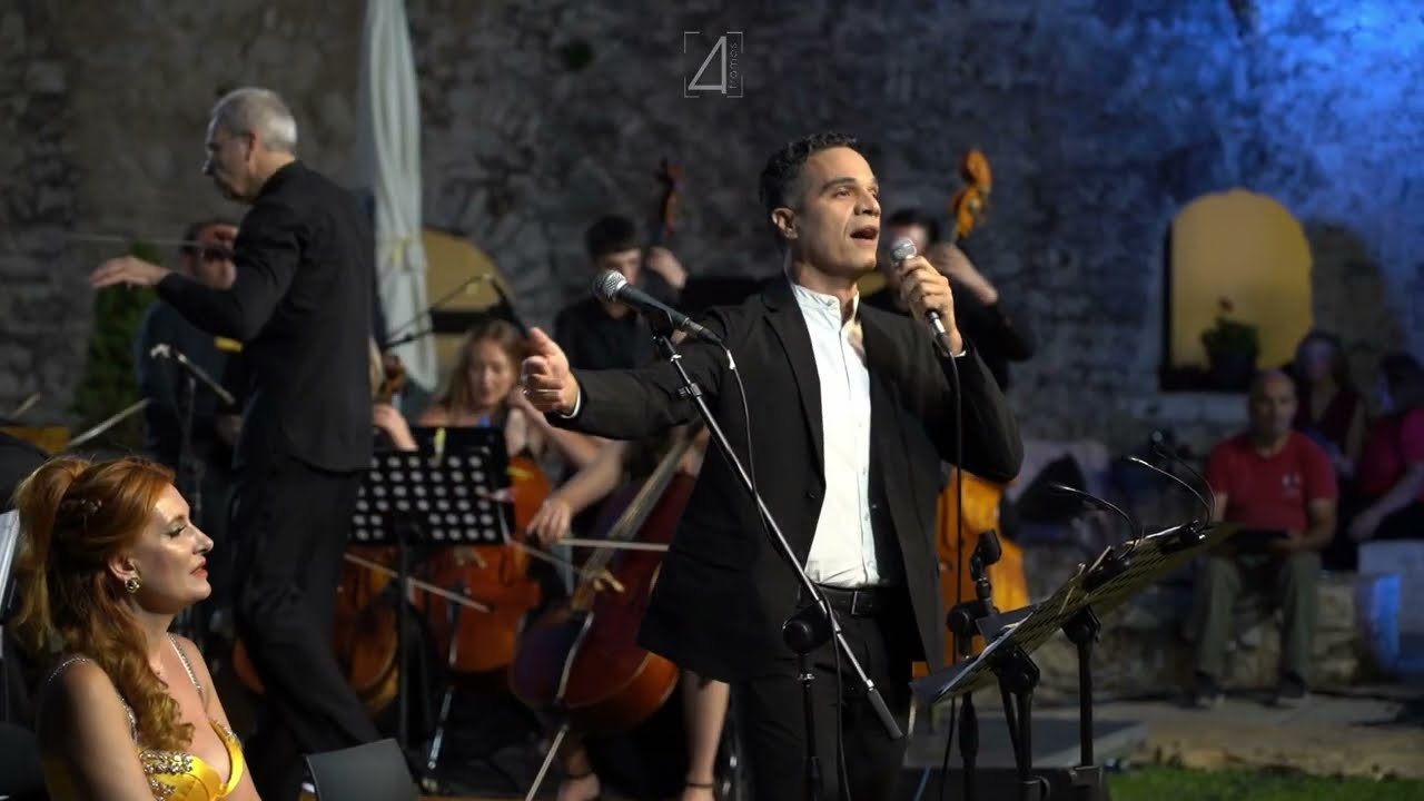 «Ἄξιος Ἐστί»