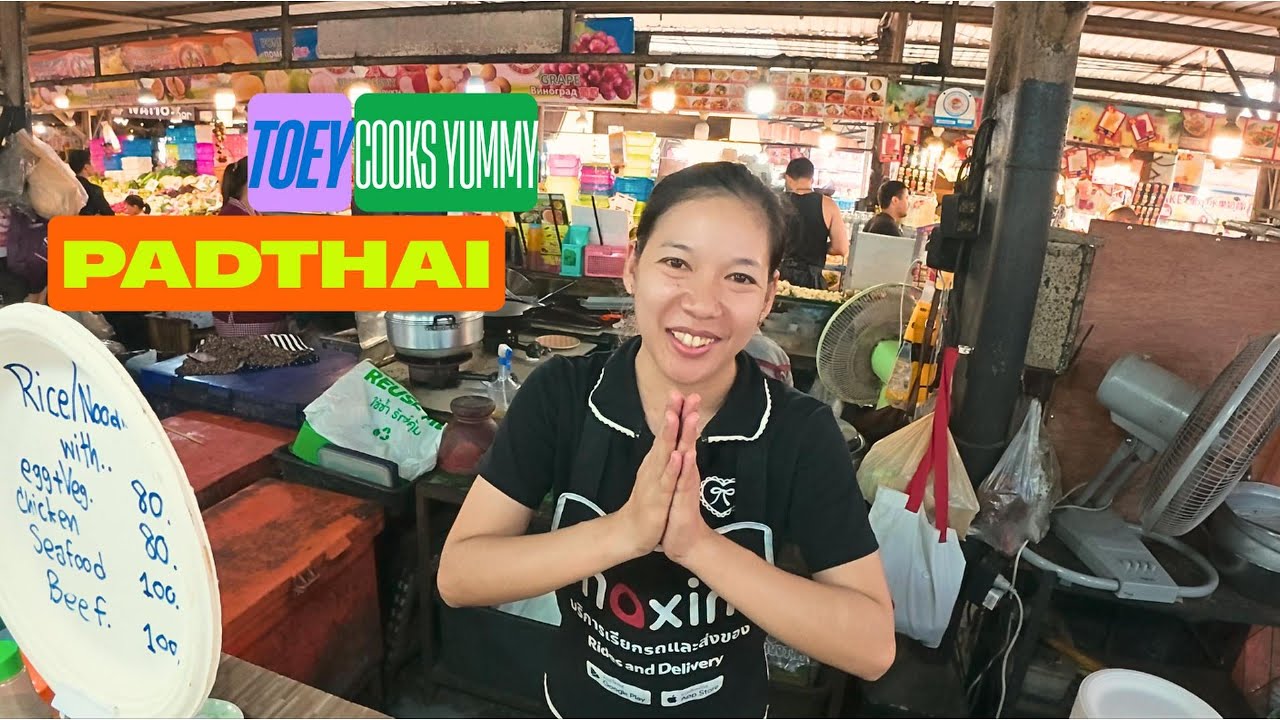 Authentic Pad Thai at Patong’s Malin Plaza | Thai Street Food Experience in Phuket