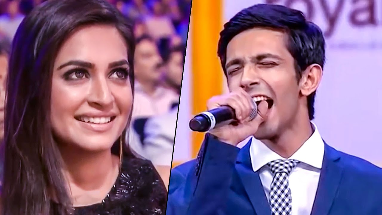 Gorgeous Kriti Kharbanda Enjoying Anirudh's Power-Packed Song At SIIMA