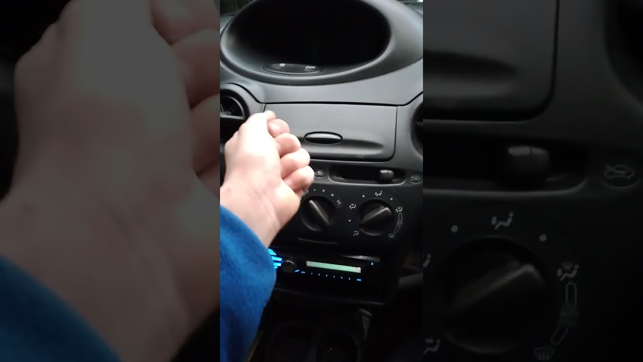1 Parte: Toyota Yaris 