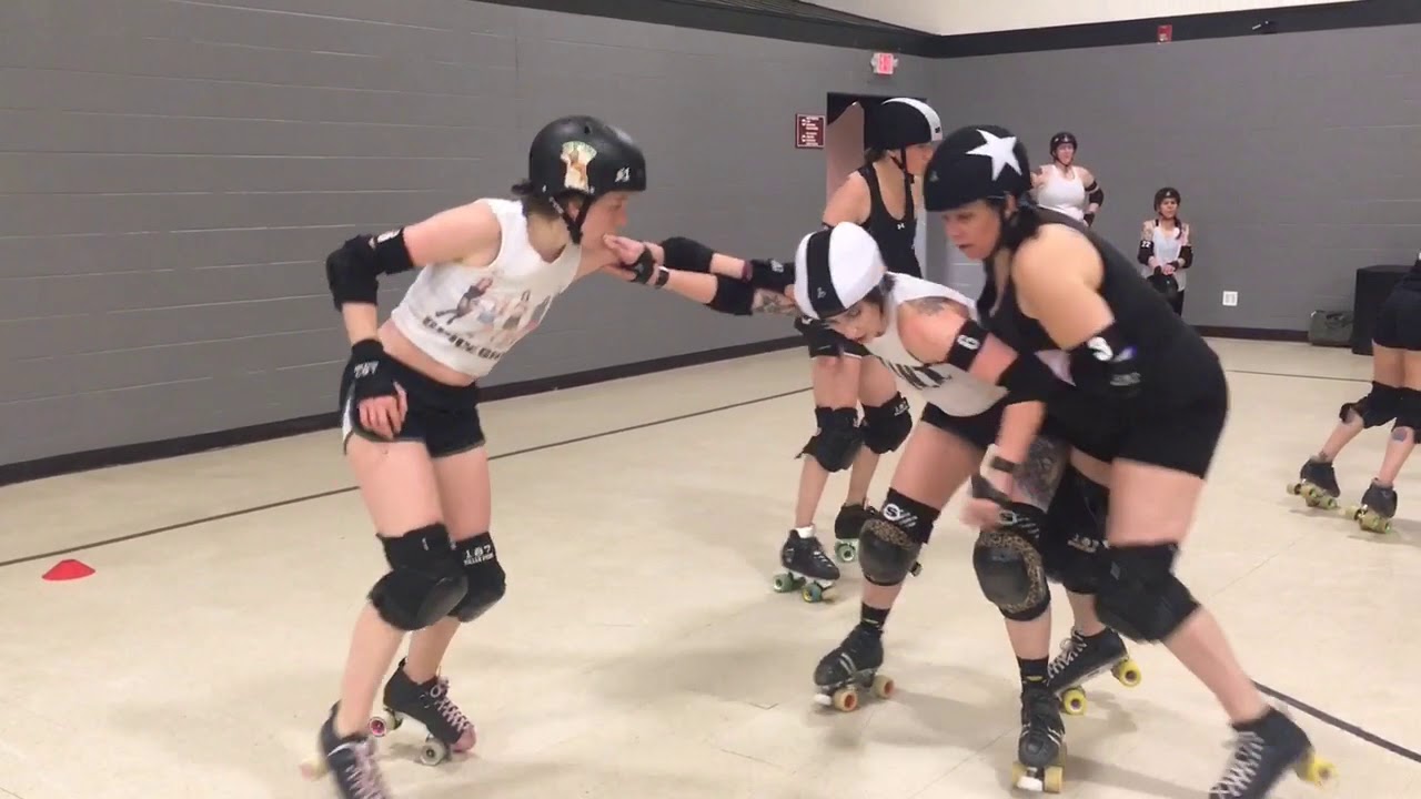 How to watch jammers, scoring points in roller derby