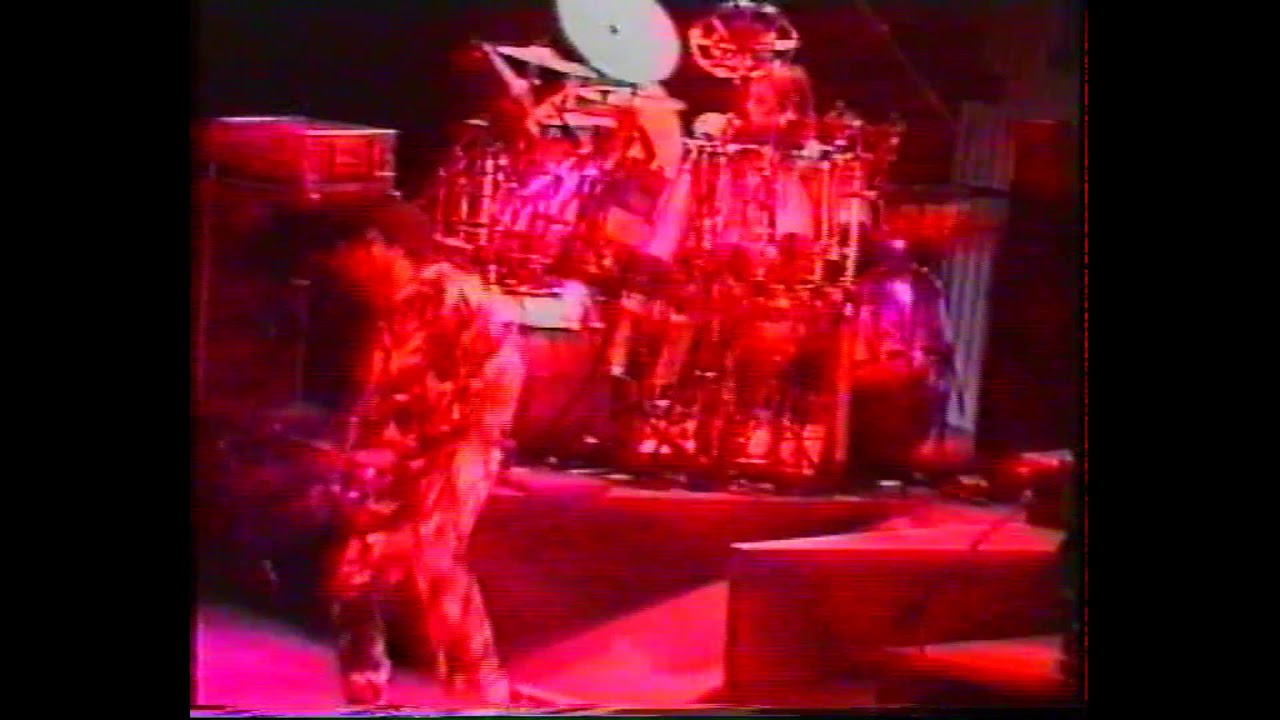 Fish (ex-Marillion) opening first live show Holland after split 10/03/1990