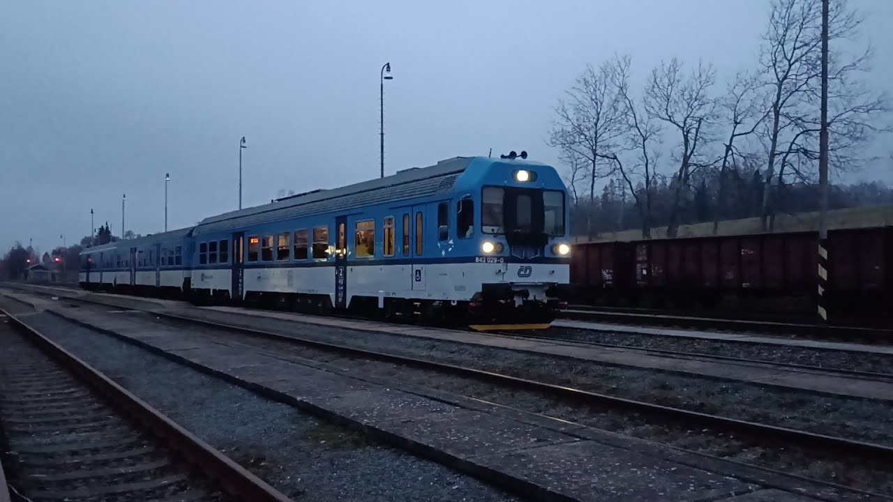 Vlaky: Valšov 16.11.2025