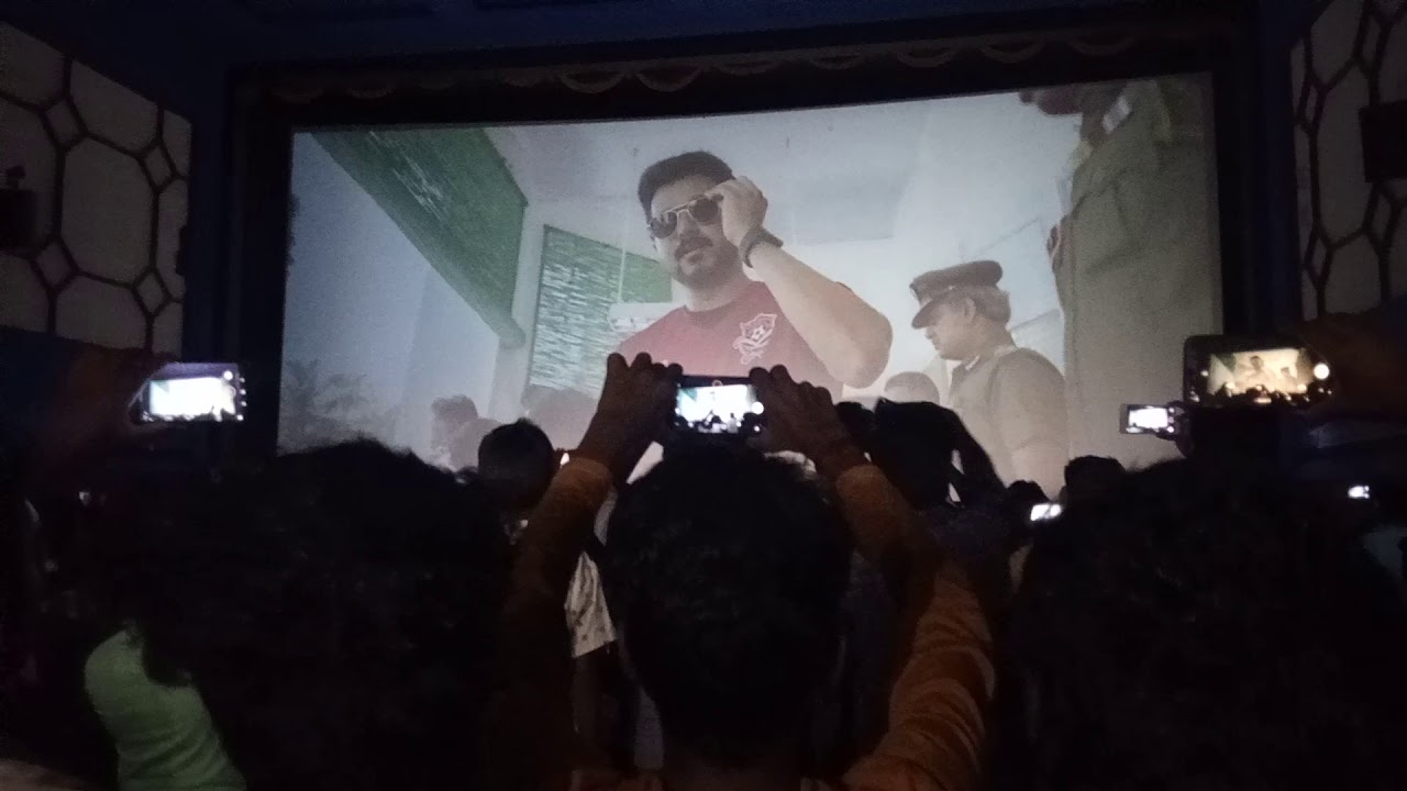 Bigil Trailer Special Show @Dindigul Rajendra Cinemas.... #Verithanam