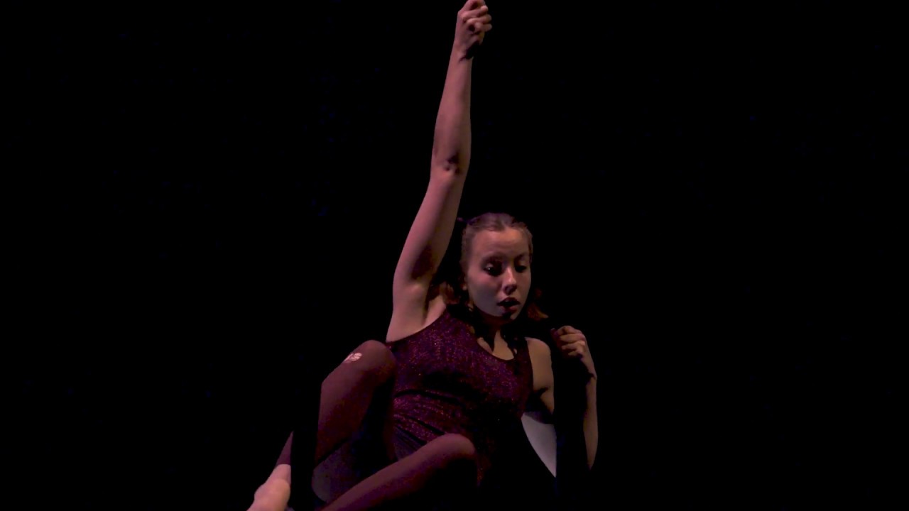 Raya Mathiak - BTEC Show Silks