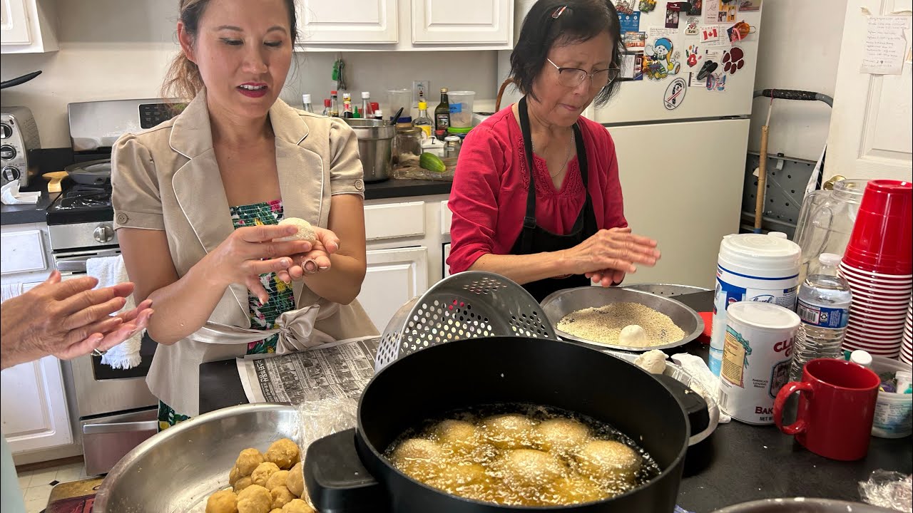 KHMER Cooking Chinese Sesame Ball Pastry Recipe Delicious Mung Beans Sesame Mochi Chinese Dessert 