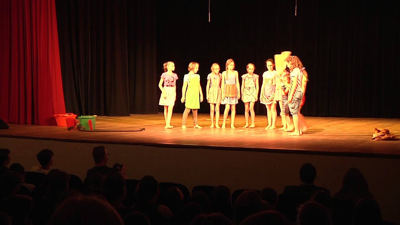 Szkolny Teatr Lalki i Aktora (Turze Pole) - Słoń Trąbalski