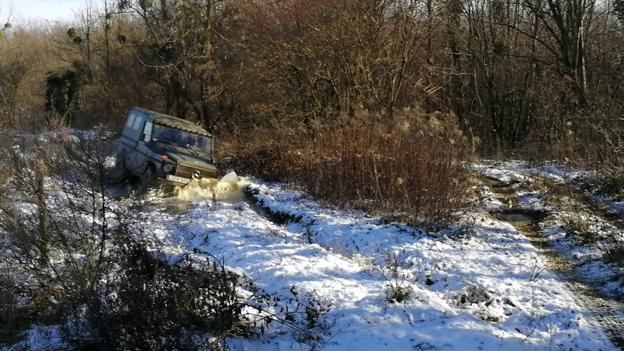 Mercedes G mudding on the G-amboree 2018 scout tour