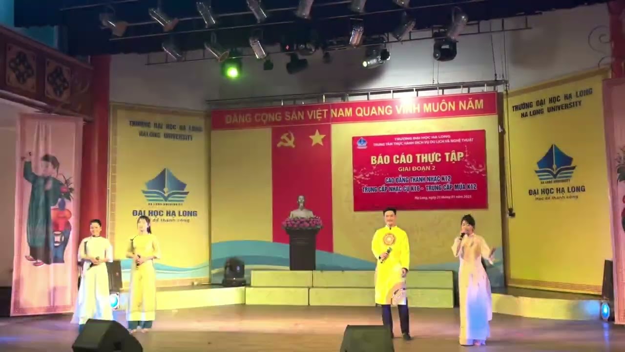 Như hoa mùa xuân