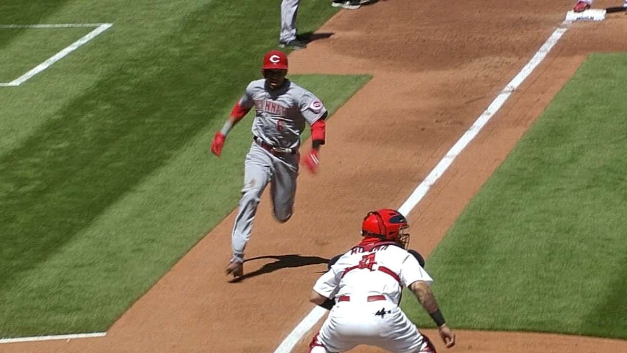 Hamilton shows off his speed in 4-0 win