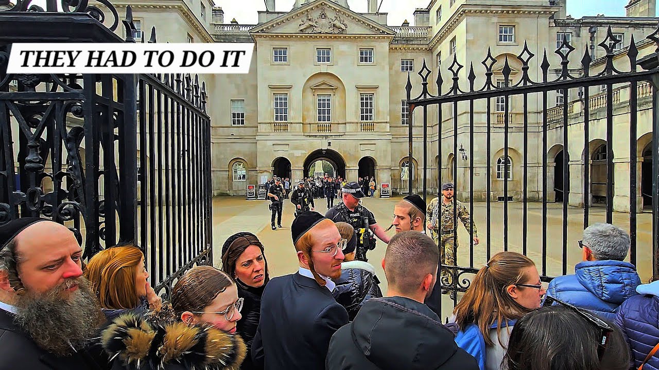 INCIDENT OUTSIDE THE HORSE GUARDS & LOCKDOWN HAPPENED AT HORSE GUARDS