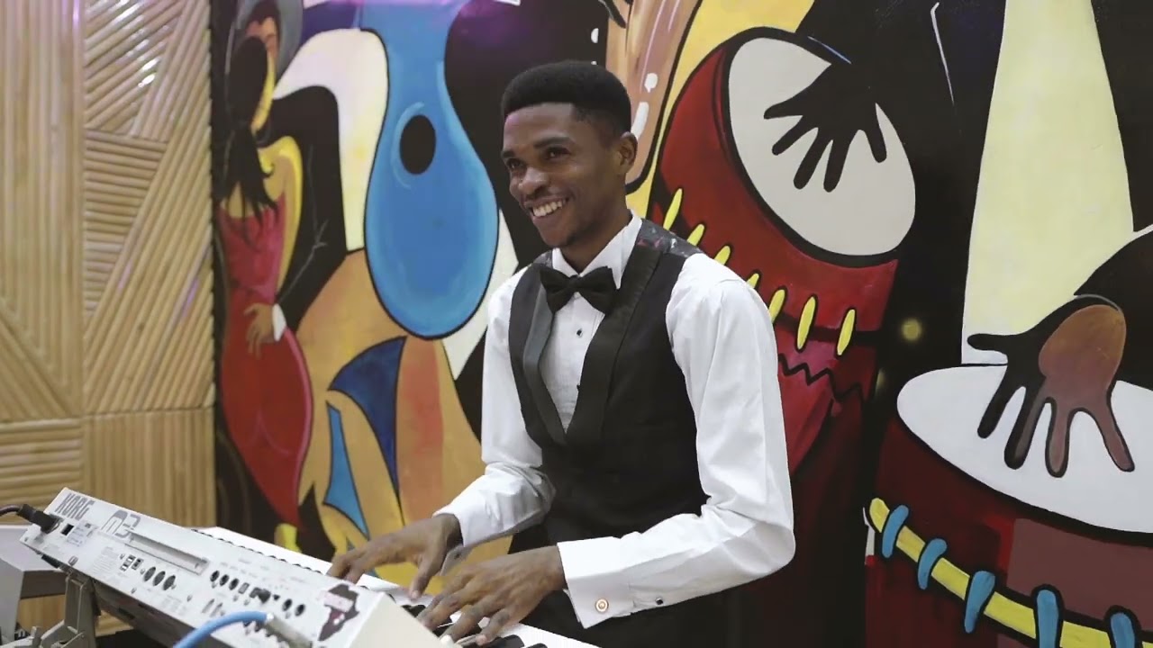 🌹🎷Music is What we do for a living🦋🥀We play Different Kind of Genre of Music🌴We Are On  for Booking.