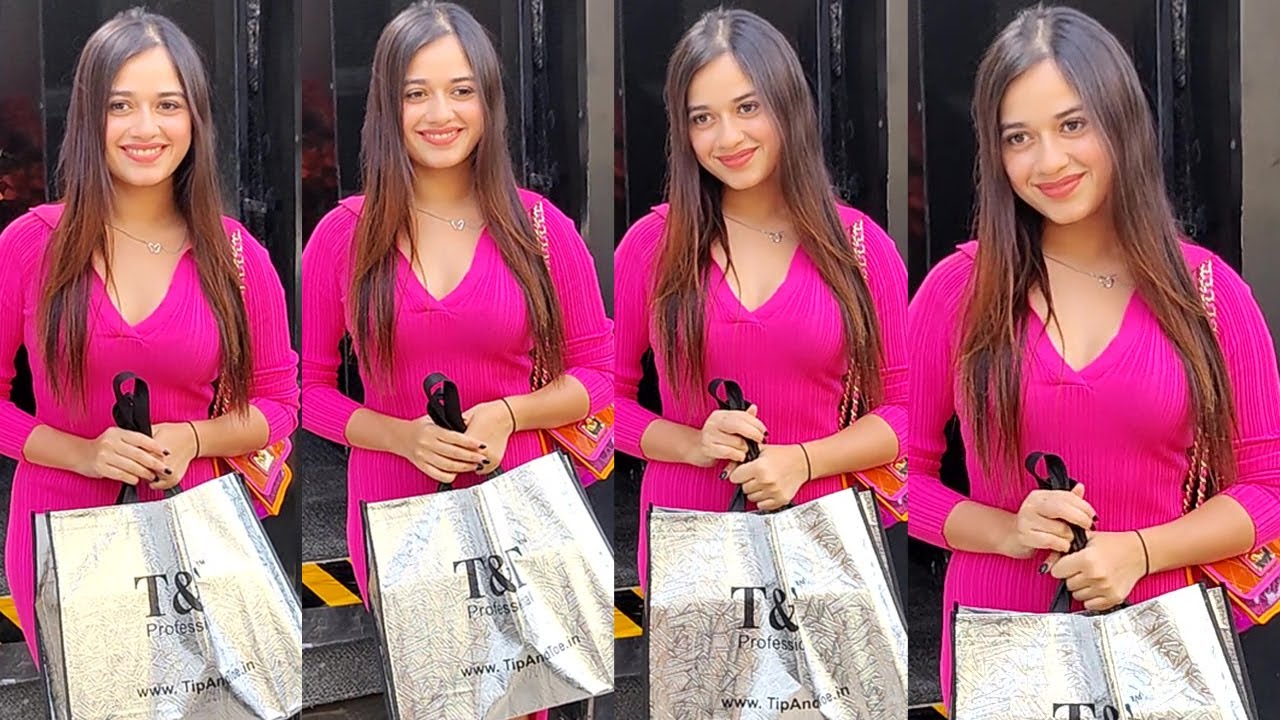 Jannat Zubair Looks Gorgeous After A Salon Session In Tip N Toe Nail Spa in Juhu