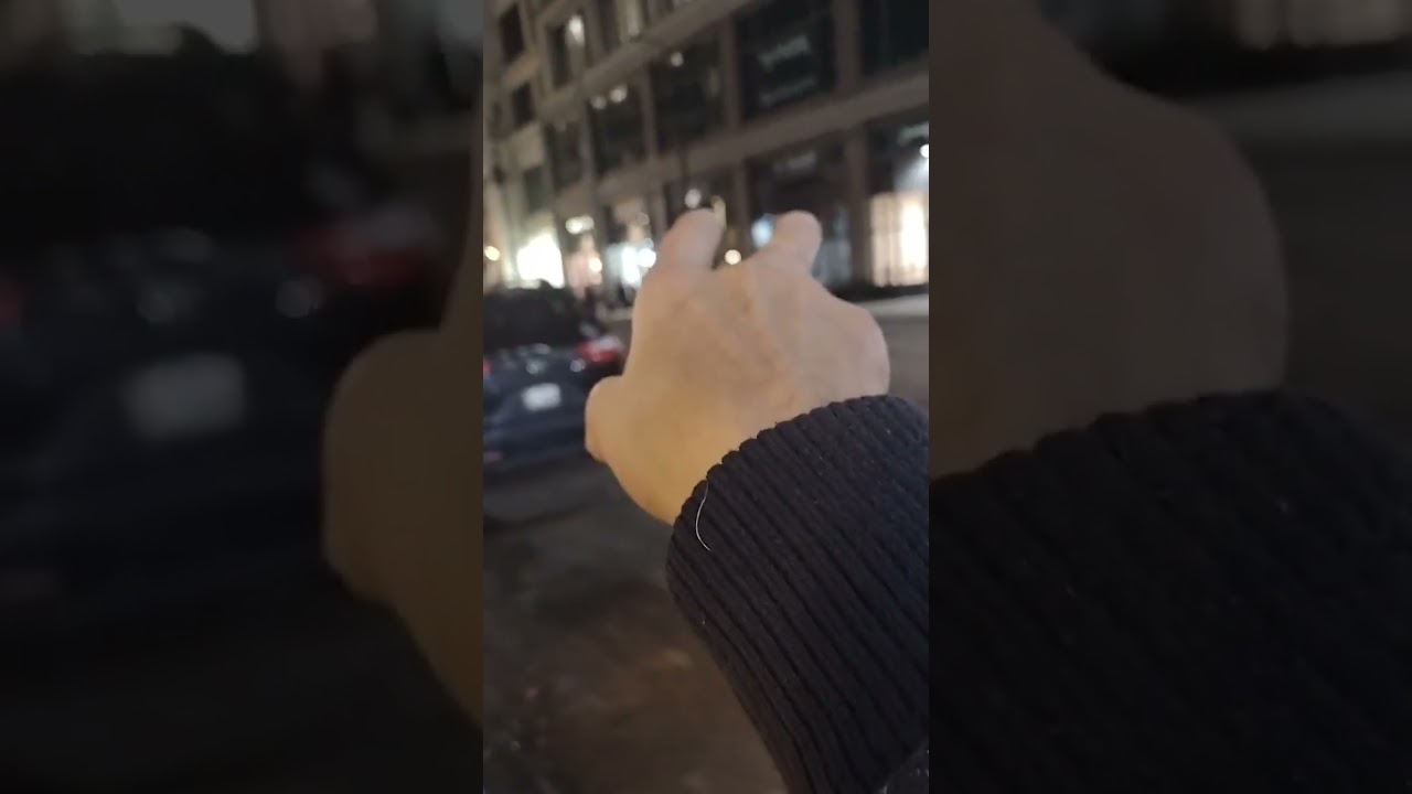Abandoned Jewelers Row Chicago all closed up buttoned up two weeks before Christmas