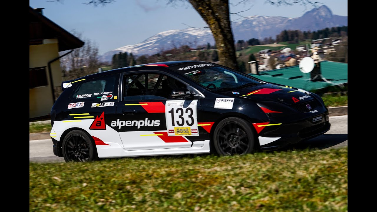 Paolo Venturi alla Salita del Costo 2025 su Honda Civic Type R 2000