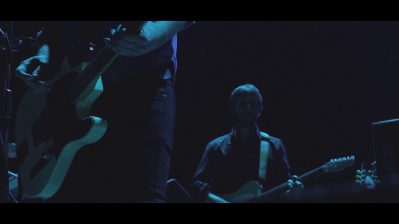 Neuman - Turn It (directo)