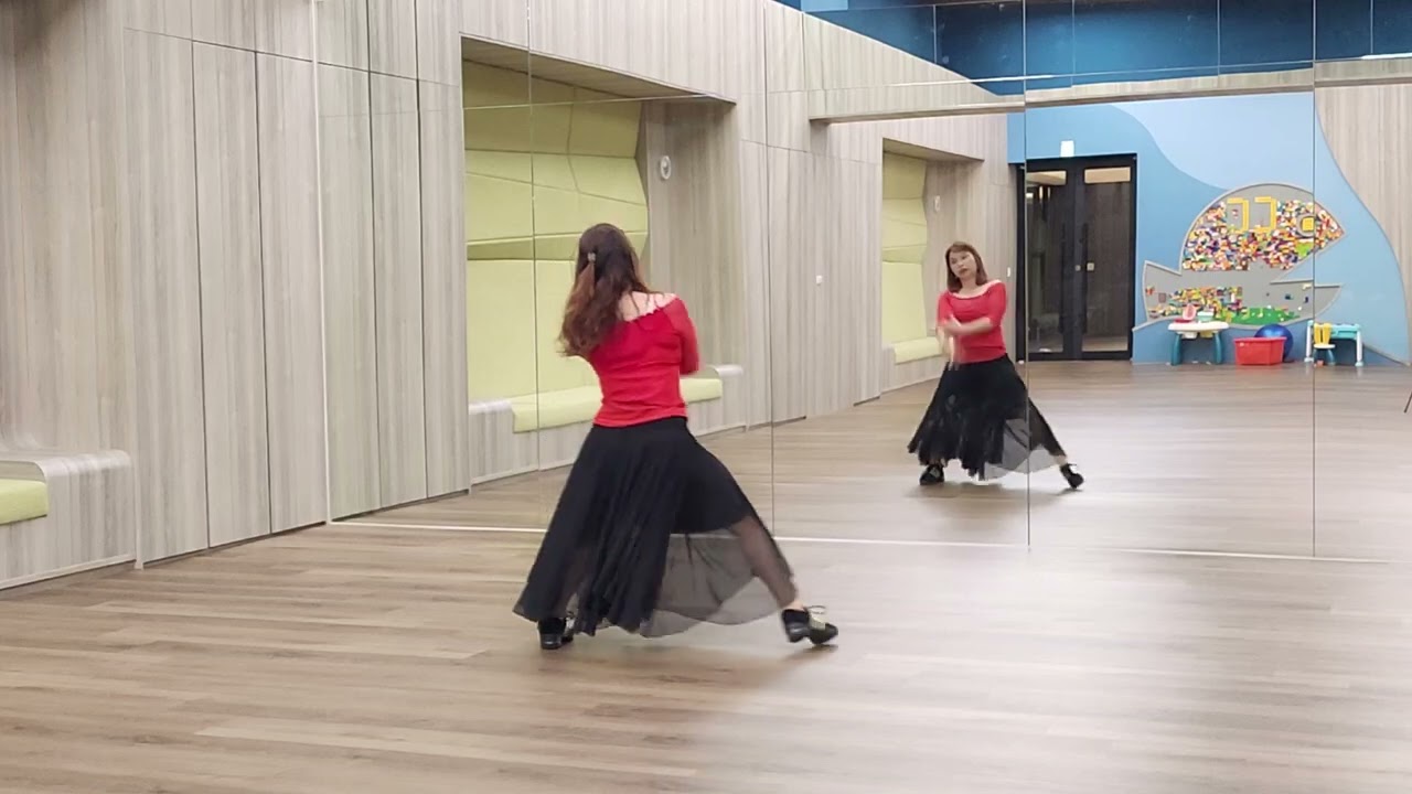 杏花落-背面示範(參考網路視頻)。前舞+4拍，1.1.2.2，前舞，1.1.2.2.，1.2，間奏，前舞2x8。