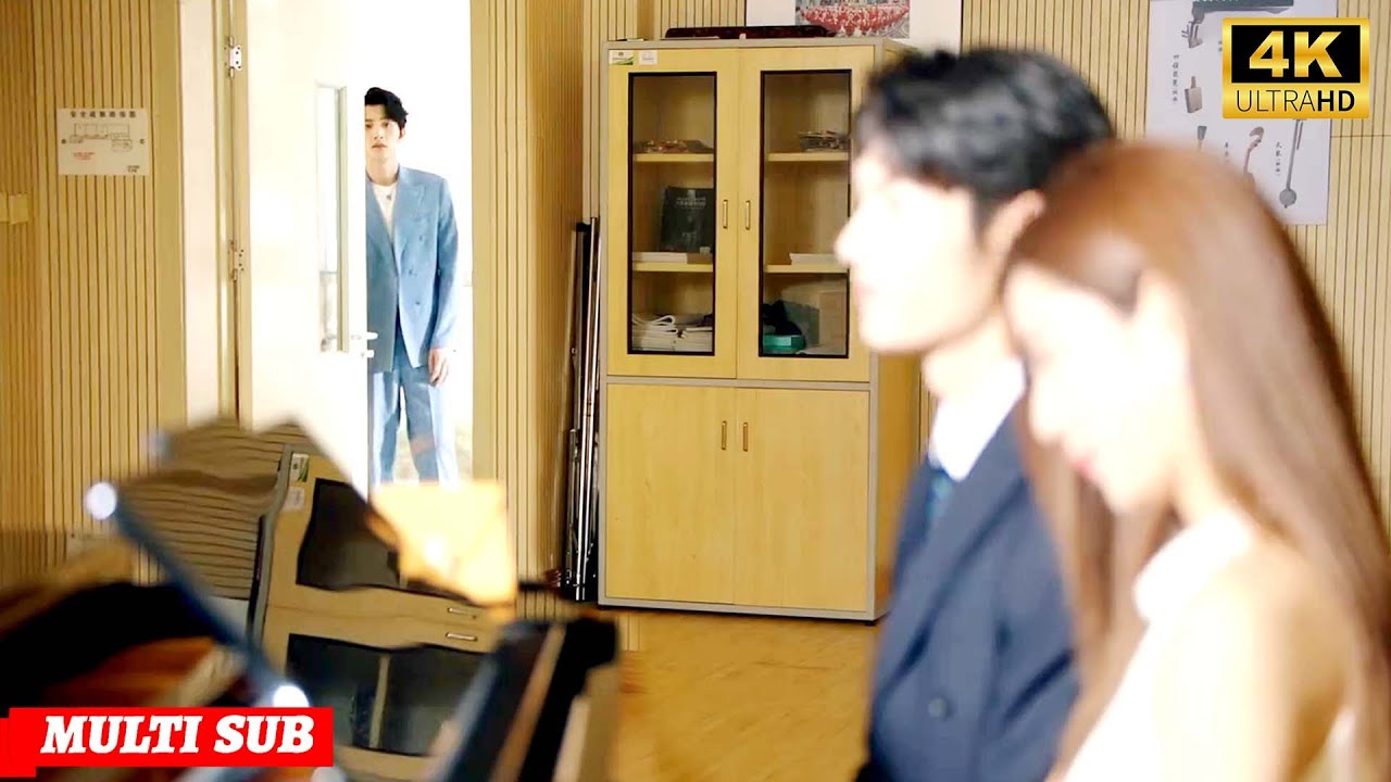 妻子當著前夫的面親吻總裁，前夫氣炸了！💖Chinese drama💕Chinese drama