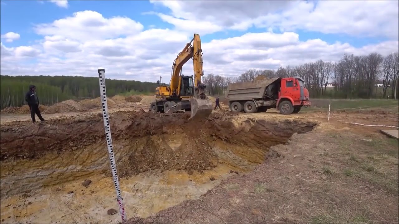 копка котлована  легко,,, и плавно скользя