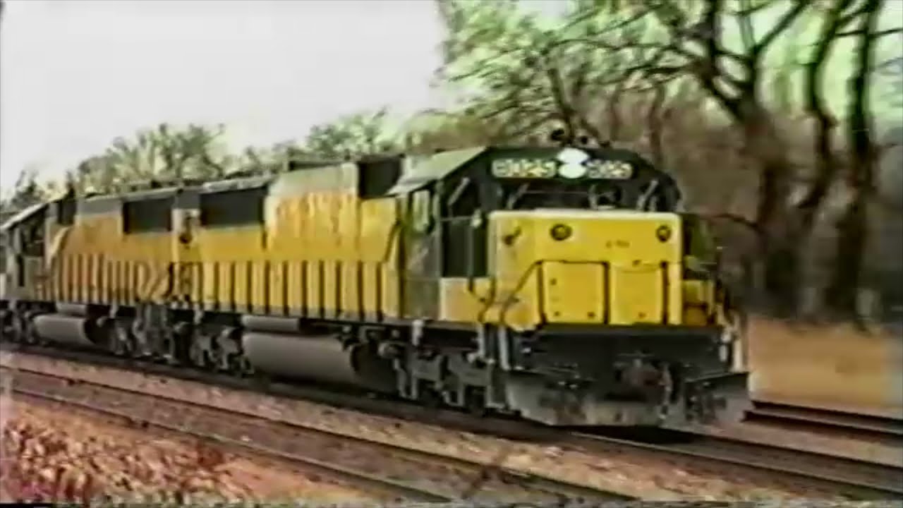 Part 1  1980's Chicago & NorthWestern Trains in Chicago
