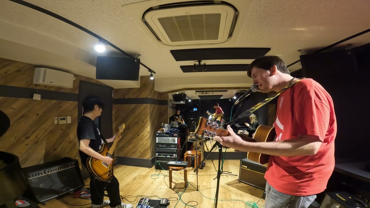 Radiohead - I Might Be Wrong (Live Cover by Joe and Taka)