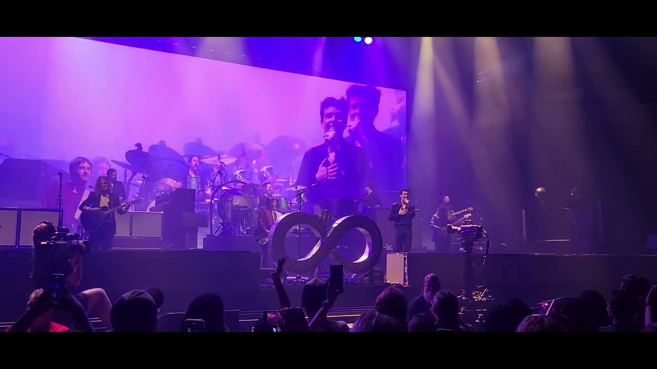 The Killers - There Is A Light That Never Goes Out (The Smith's Cover)(With Johnny Marr)