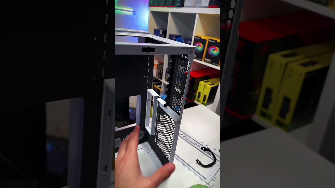 Lian LI EVO Paint Job #pc #pcsetup #pcbuild #pcgaming #gaming #pcmr #pchardware @LIANLIHQ