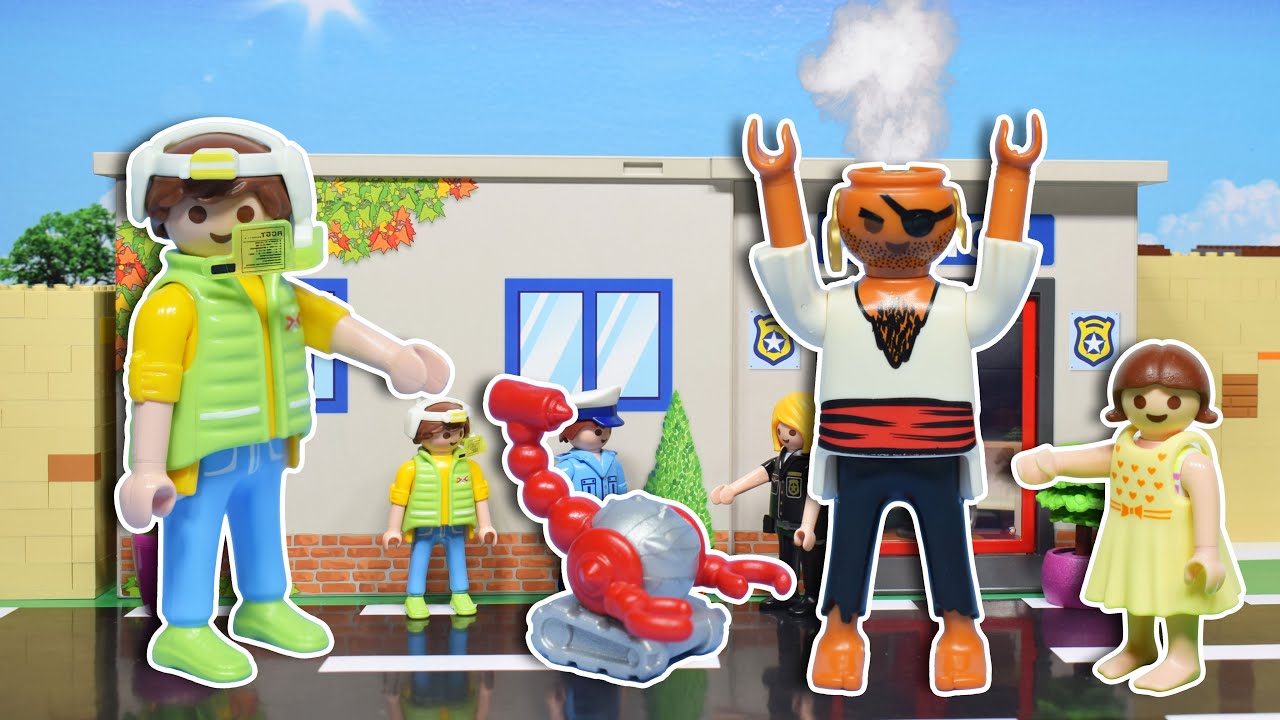 بابا اختراع جهاز جديد و قبض على القرصان - عائلة ساندي - قصص اطفال