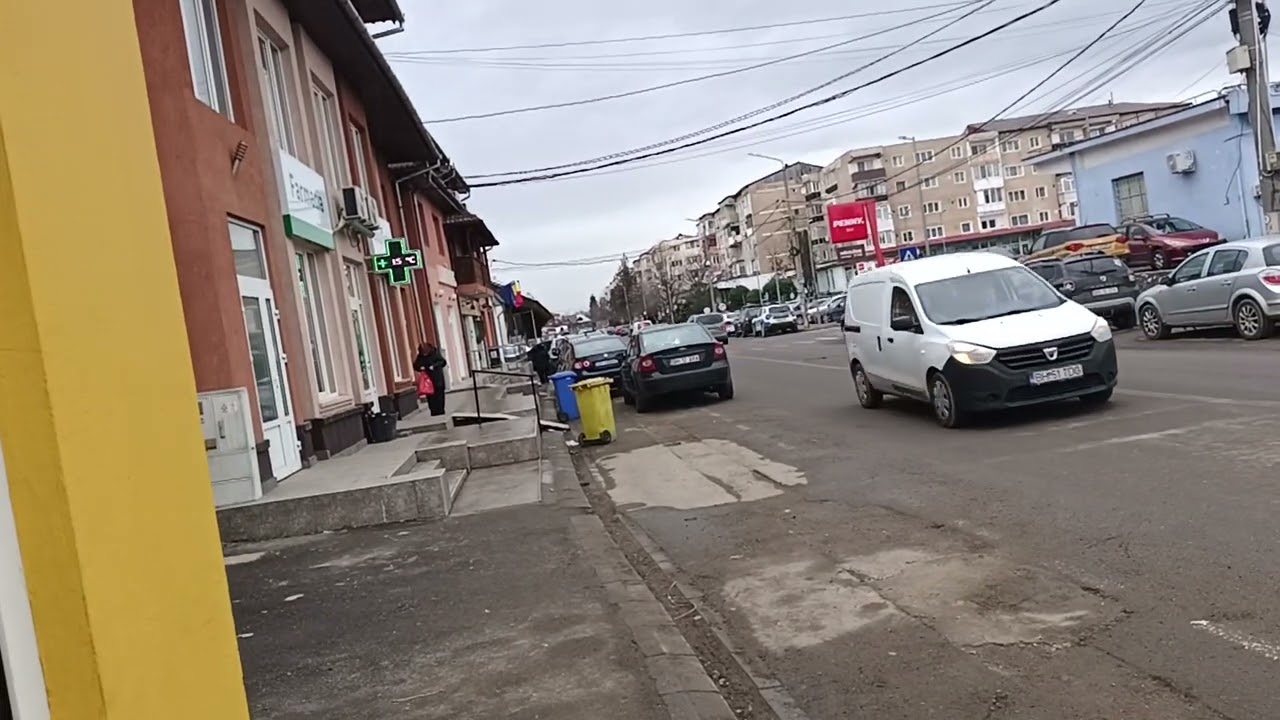 Trafic mare in orășel 