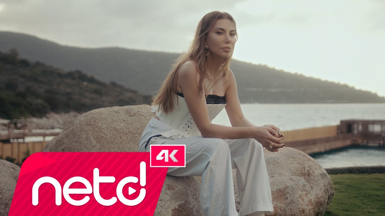 Ebru Yaşar - Yine &Ccedil;alıyor