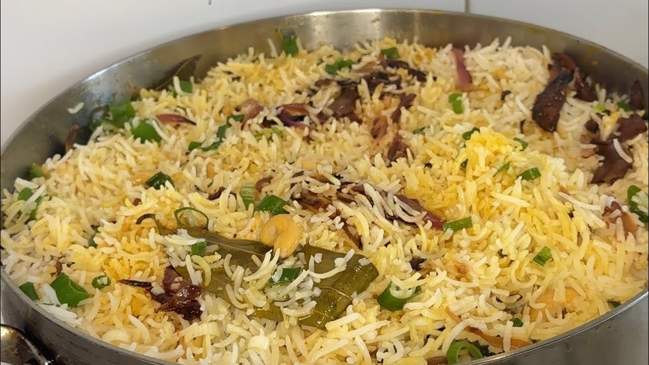 Let’s cook delicious chicken biryani in pan🥘🧑‍🍳|Husband favorite😍#cookingathome #youtube #food   