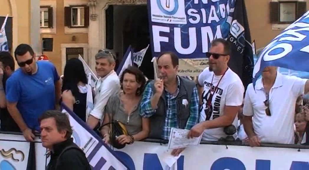 Sigarette elettroniche: la protesta dei rivenditori a Montecitorio