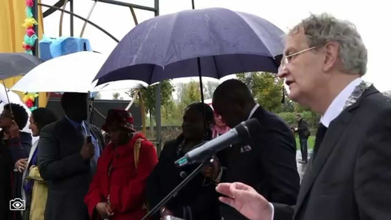 Bijlmerpark omgedoopt tot Nelson Mandelapark