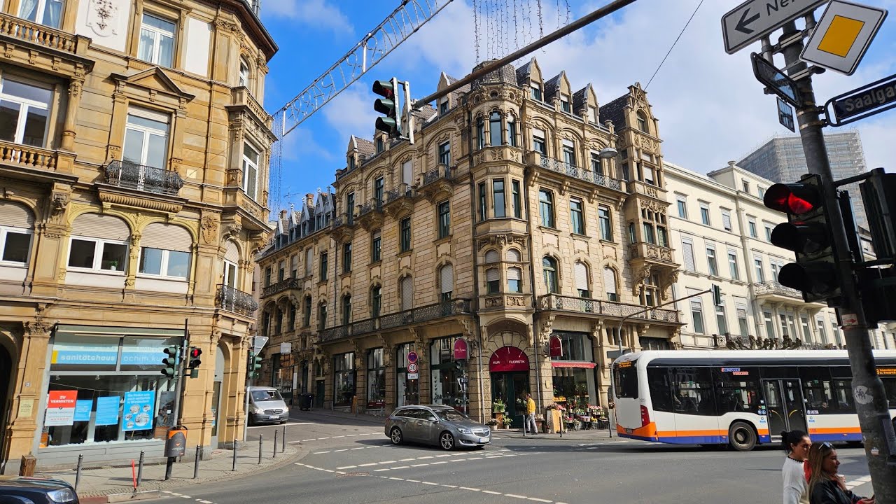 Walking around Wiesbaden/Taunusstrasse/Kochbrunnerplatz