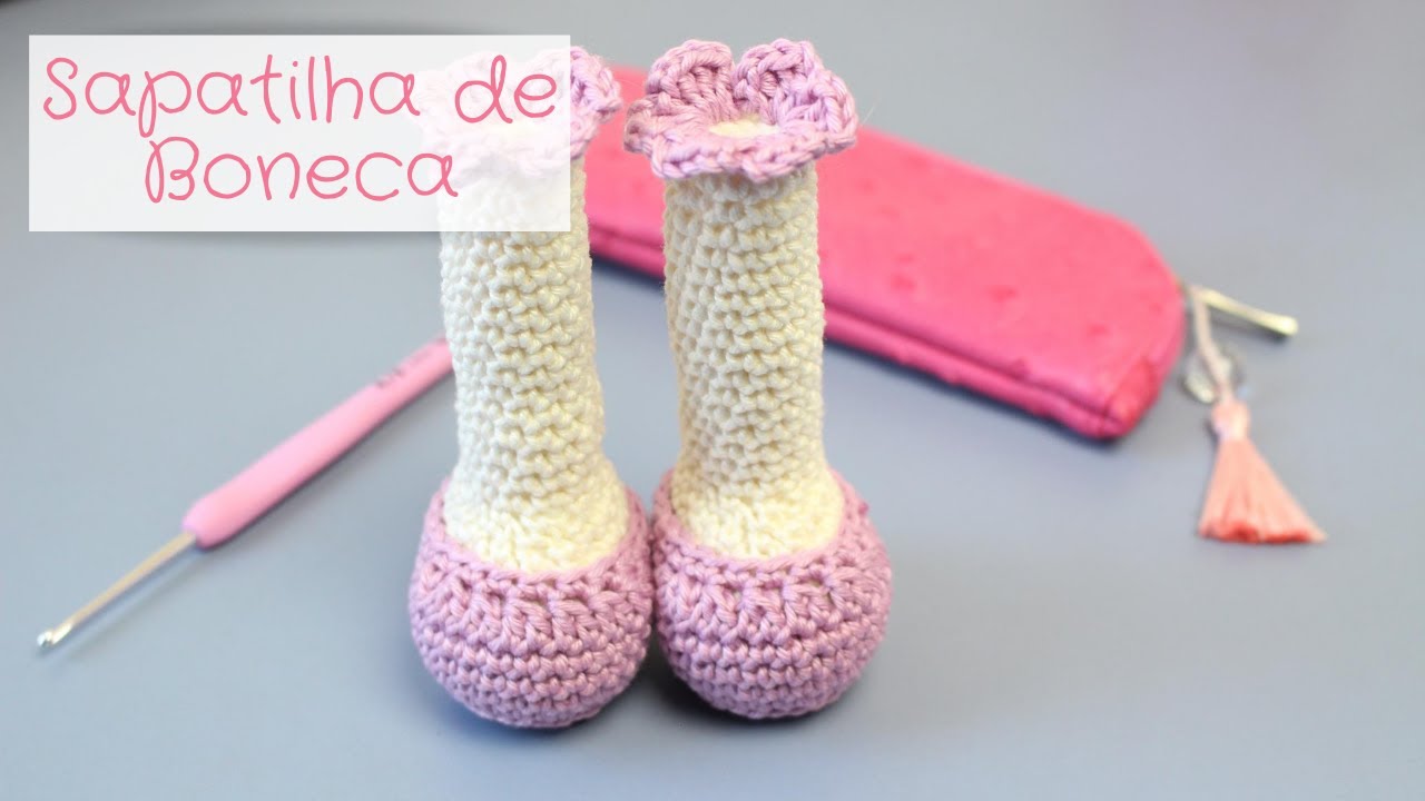 Sapatilha de boneca amigurumi