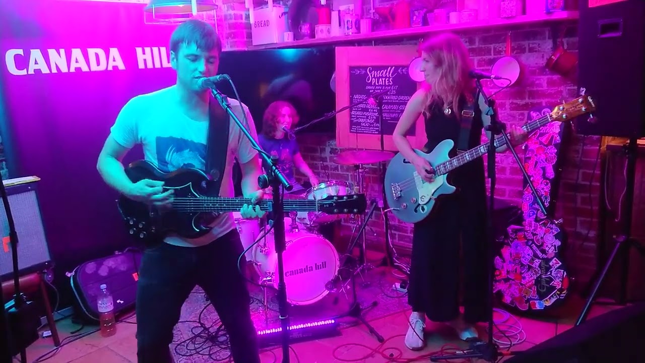 Canada Hill performing 'She Does It Right' at The Talisman, Southampton on 30th August 2025.