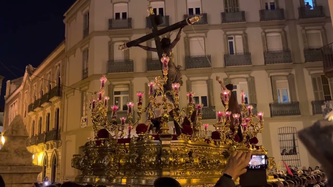 Cristo de la exaltación fusionadas malaga 2023 salida de la catedral