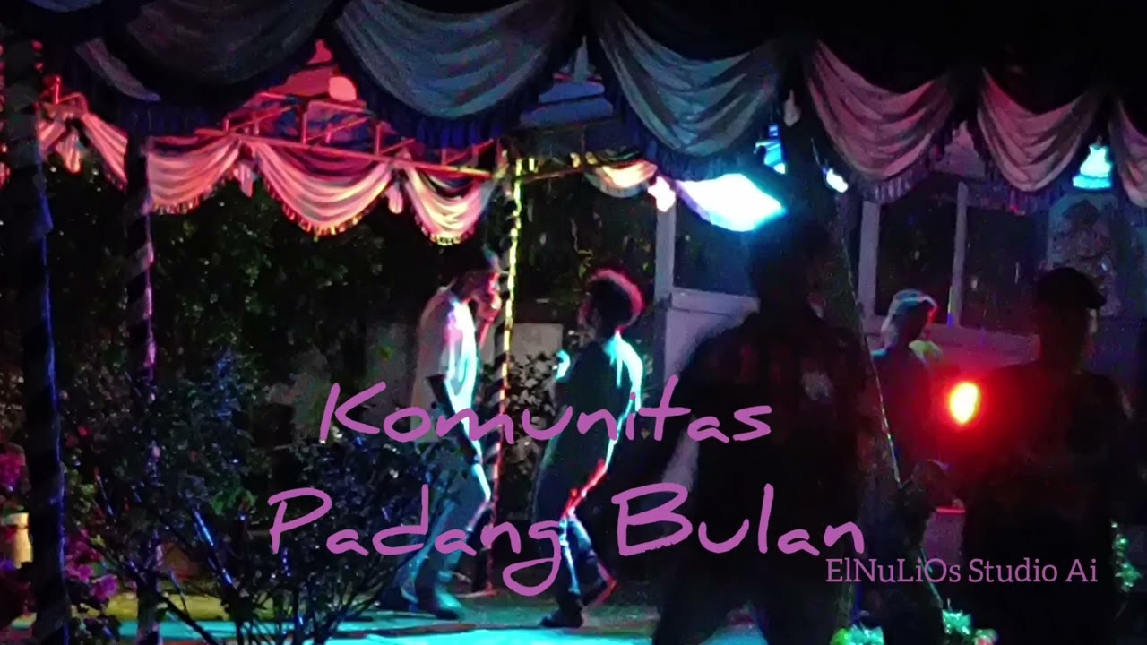 Komunitas Padang Bulan