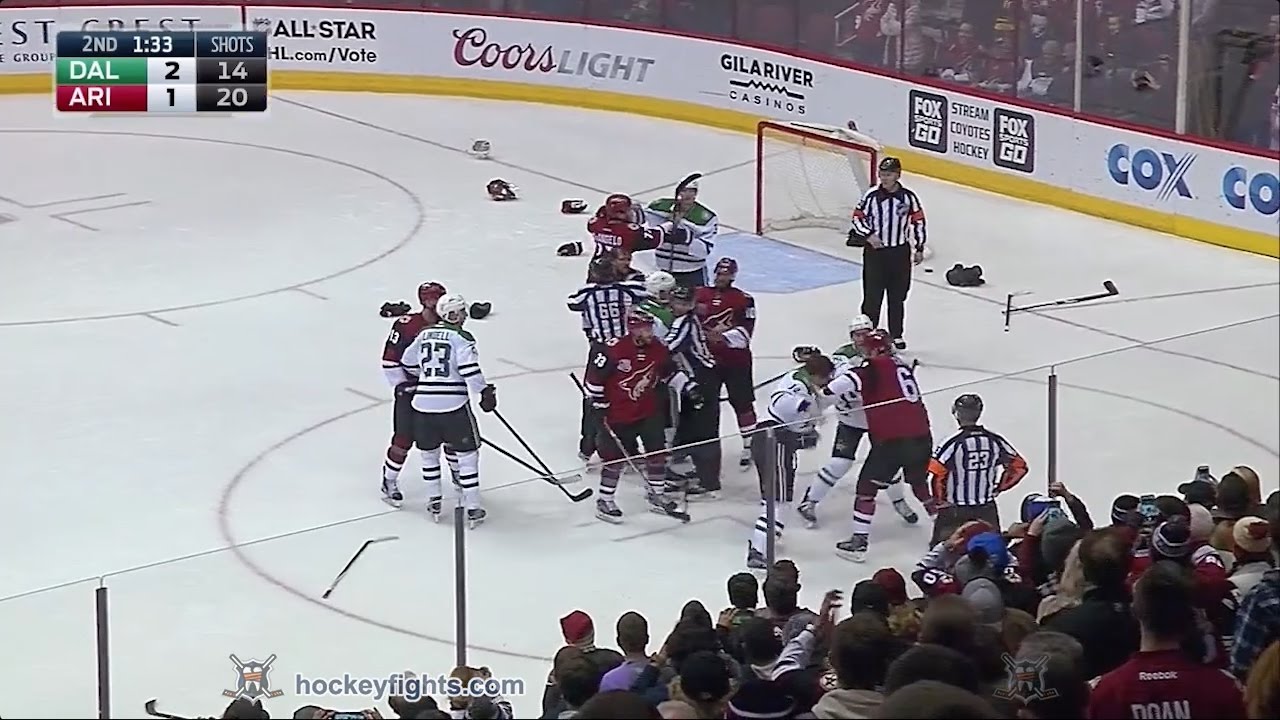 Curtis McKenzie vs Lawson Crouse Dec 27, 2016