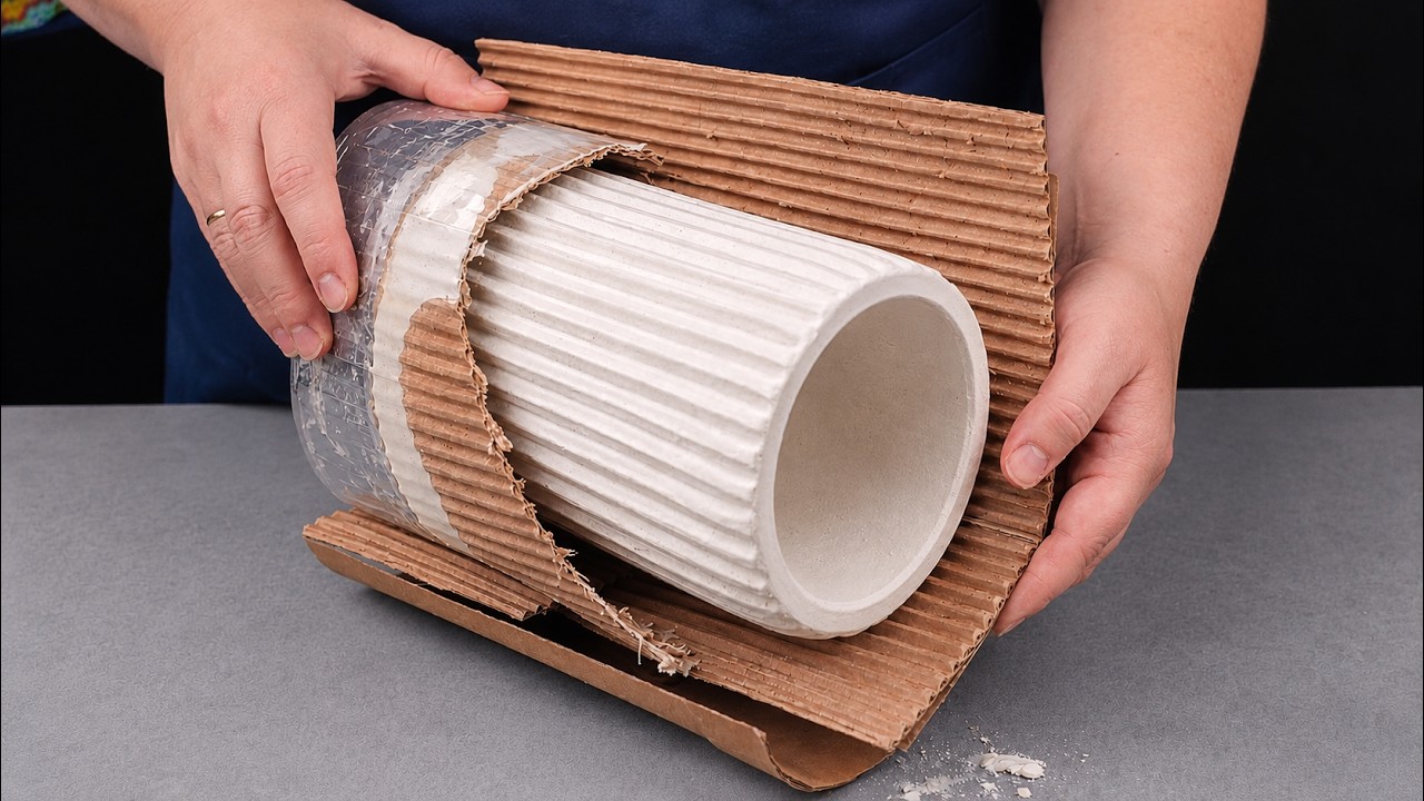 🌷Einfache Ideen mit Plastikflaschen / Minimalistische Vase für die Wohndeko / DIY