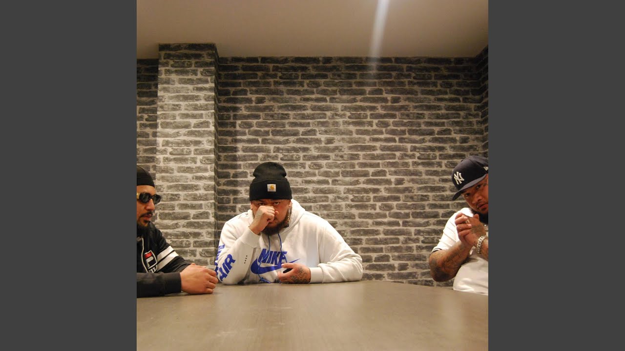 Auee (feat. Stallyano & KrookLetter)