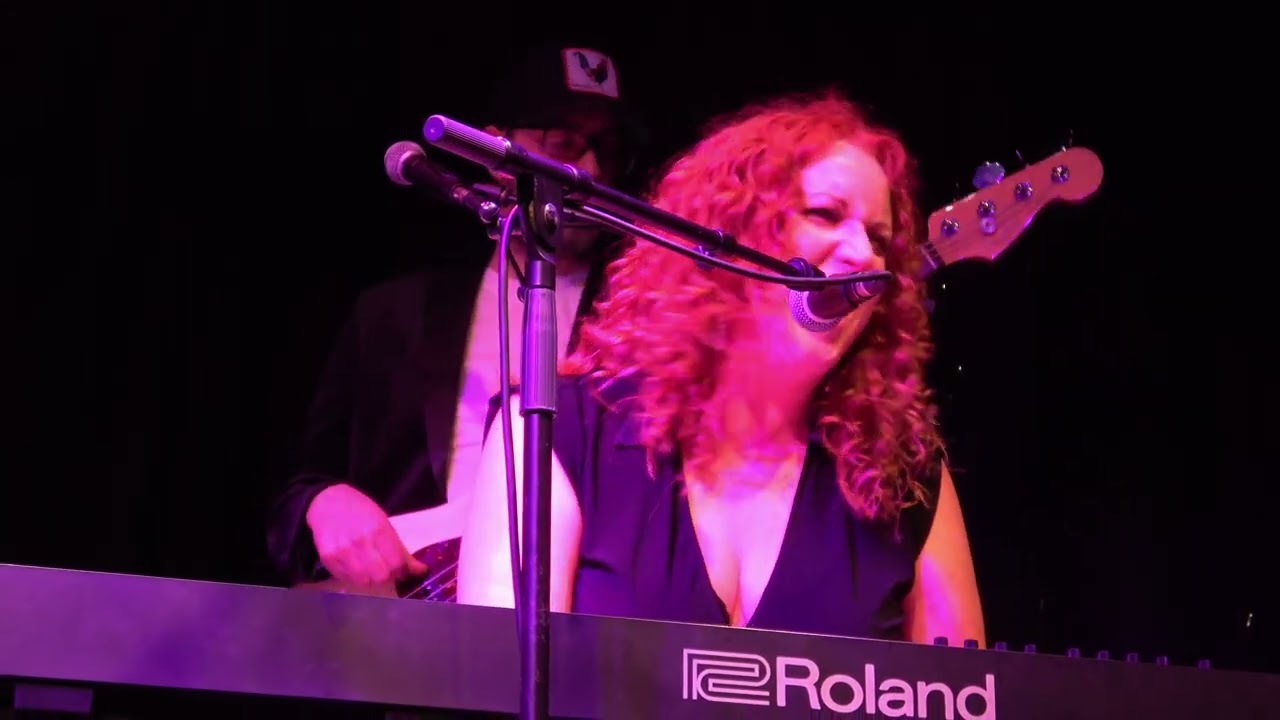 Lynsey Dolan Band - Higher - Voodoo Rooms, Edinburgh, Scotland. 06/02/26