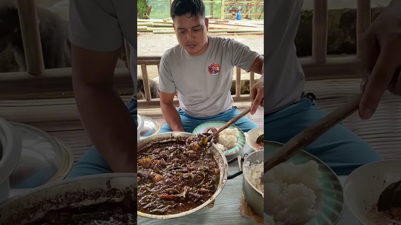 Dinuguan laman loob ng baboy.