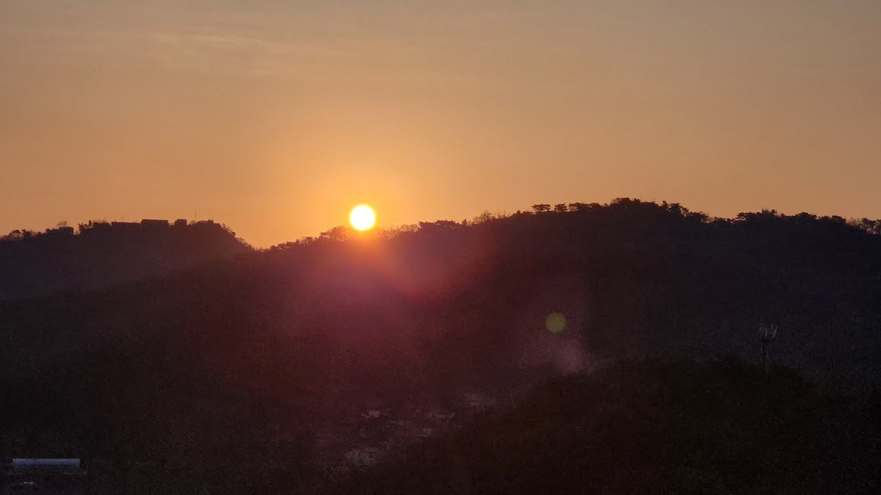 #일출 #서울 #북악산 #북한산 #Seoul #Sunrise #Live #서울의아침 #10000day 매일 아침 만나는 서울의 여명 #실시간 823일차(/855) 260313