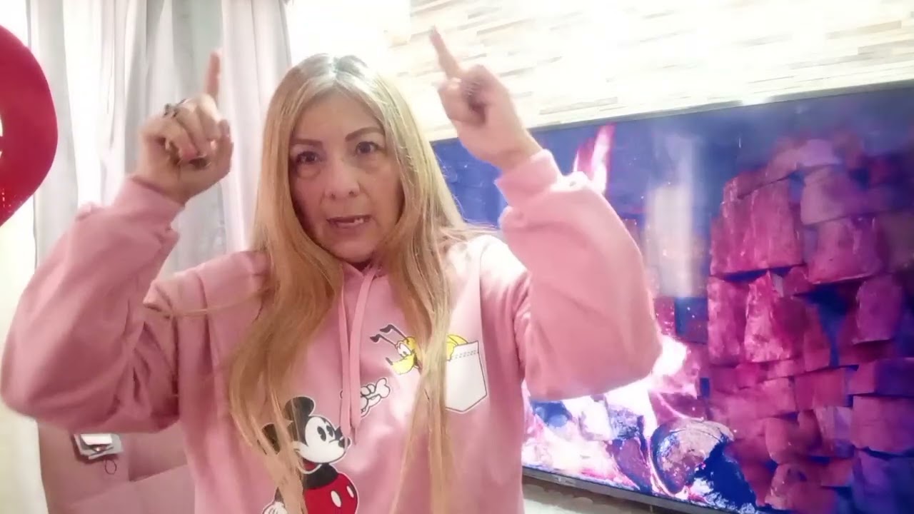 MIENTRAS ME DECIDO QUE PONERME PARA SALIR👖🥼🩲🧥 ESCUCHÉN ESTA  STORY TIME👂 QUE ME SUCEDIÓ ☝️😏UN DIA 