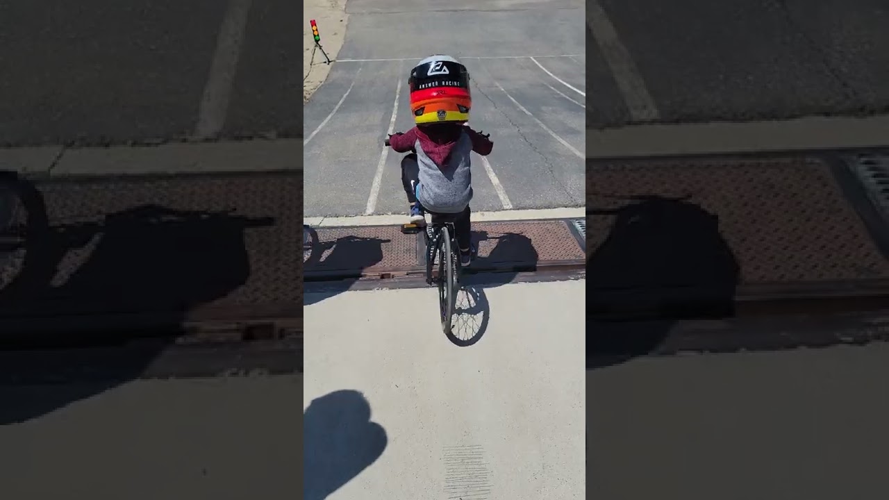 4 years old kid racing 5 year kids at bmx racing manteca 5/1/2022