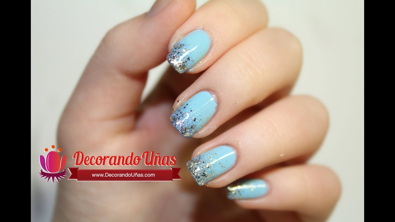 Uñas decoradas con glitter o brillos y en degradado
