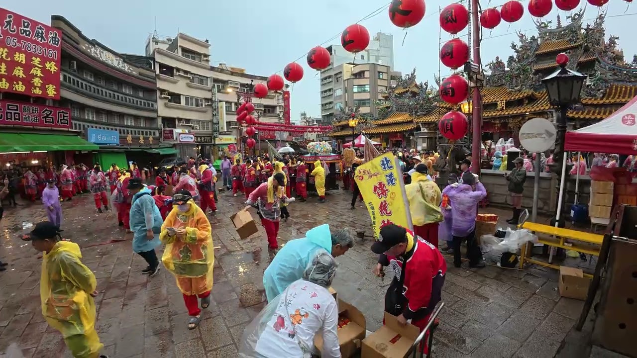 2026北港朝天宮上元遶境早上路關，三官大帝出廟座炮