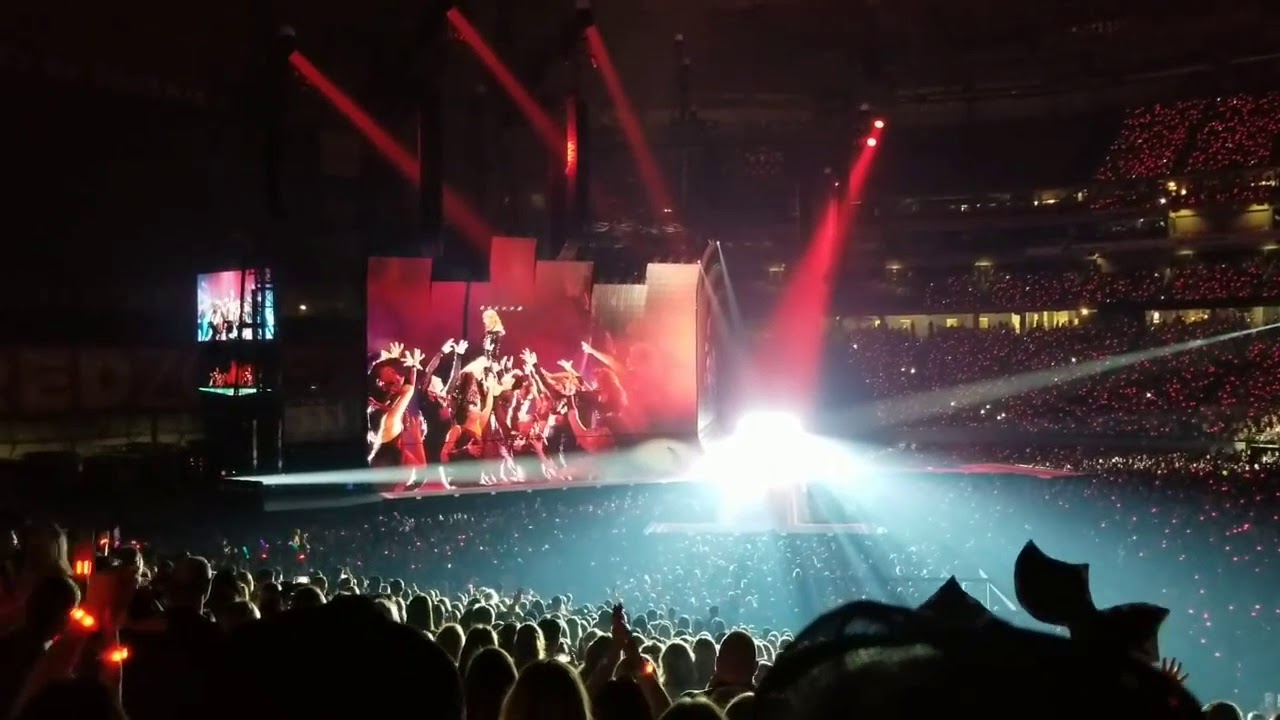 Taylor swift - i did something bad | reputation stadium tour
