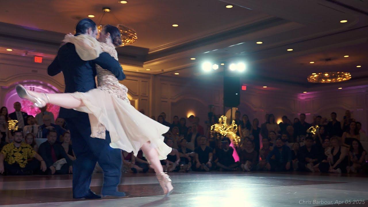 Manuela Rossi & Juan Malizia performing to 